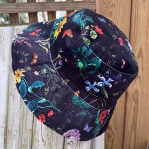 Fable England Pumpkin Black Bucket Hat NWOT